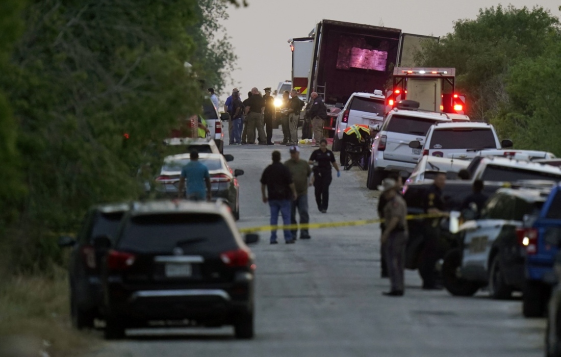 Confirman 26 mexicanos muertos en tráiler de Texas