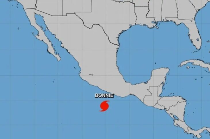 Huracán 'Bonnie' se intensifica a categoría 2